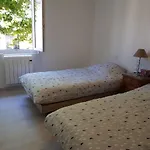 Lourdes Guest House Homestay *