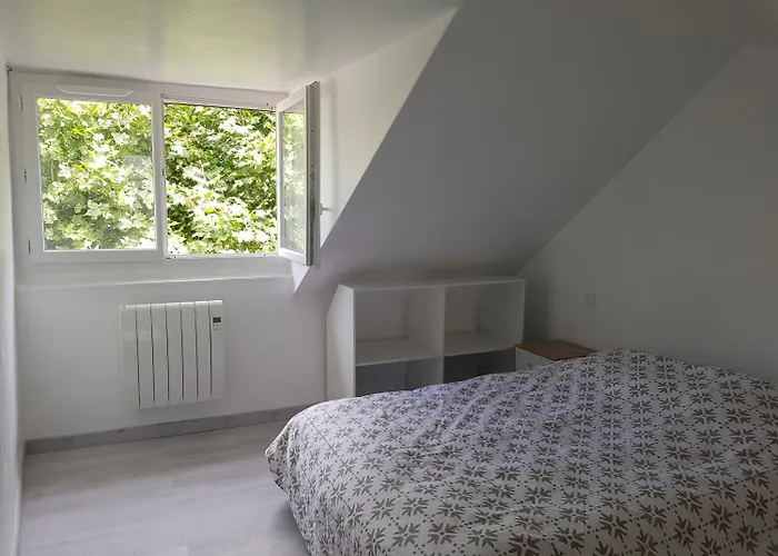 Lourdes Guest House Homestay *