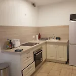 Lourdes Guest House Lurdy