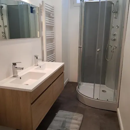 Quarto em Acomodações Particulares Lourdes Guest House